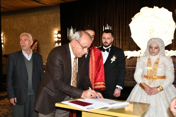 Şanlıurfa’da Düğün: Kızıldemir Nikâh Şahidi Oldu