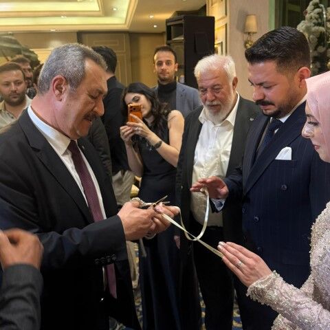 Şanlıurfa Ticaret Borsası Başkanı Kaya, Nişan Törenine Katıldı!