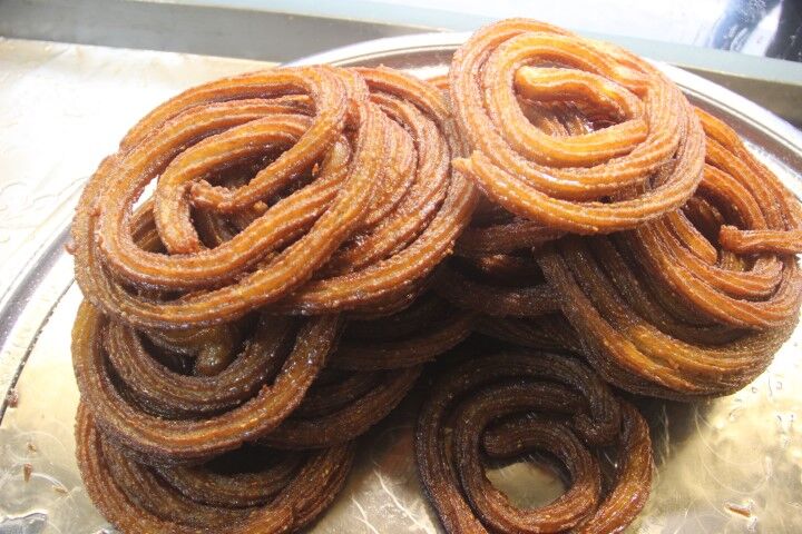 Şanlıurfa’da Tatlıcıda İftar Yoğunluğu Uzun Kuyruklar Oluştu (1) (Küçük)