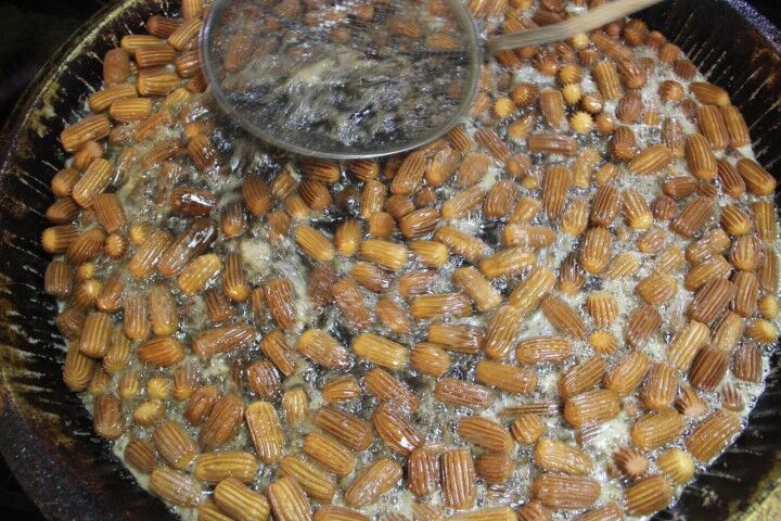 Şanlıurfa’da Tatlıcıda İftar Yoğunluğu Uzun Kuyruklar Oluştu (2) (Küçük)