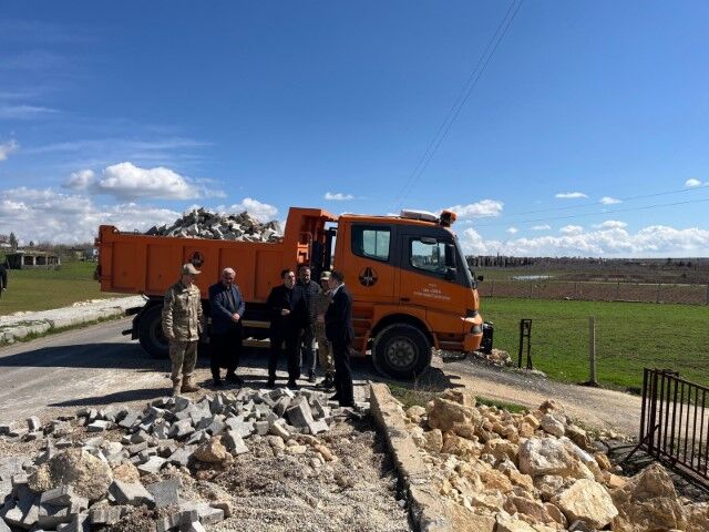 Hilvan Kaymakamı Karakaş’tan Yol Çalışması İncelemesi