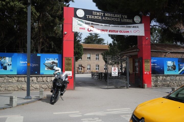 Aw684729 04 (Küçük)