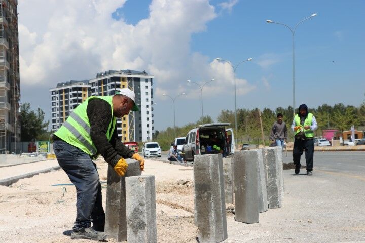 Şanlıurfa BB’den kaldırım ve yolları rahatlatacak çalışma