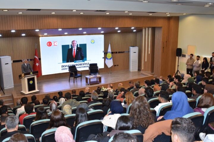 Ersin Tatar, Harran Üniversitesinde Öğrencilerle Buluştu (4) (Küçük)