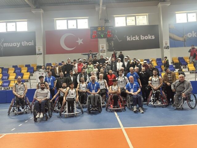 Güneydoğu Derbi̇si̇ni̇n Kazanani Şanliurfa Büyükşehi̇r Oldu (3) (Küçük)