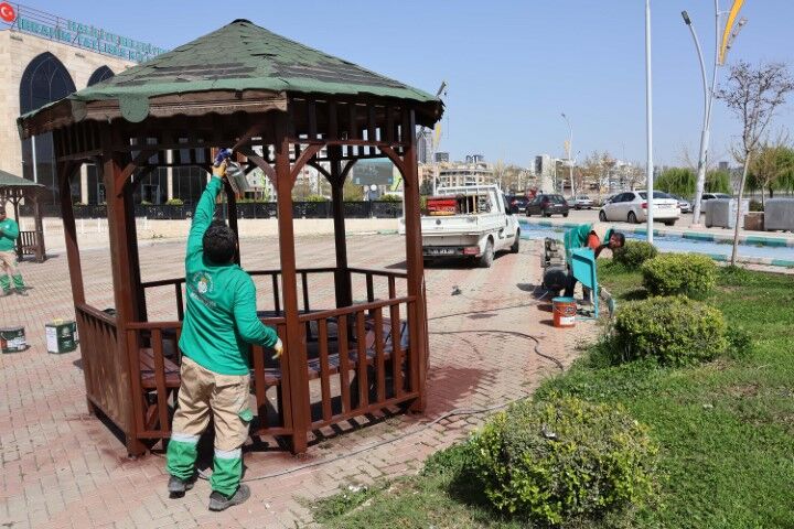 Hali̇li̇ye Beledi̇yesi̇’nden Park Ve Yeşi̇l Alanlarda Bakim Seferberli̇ği̇ (3) (Küçük)