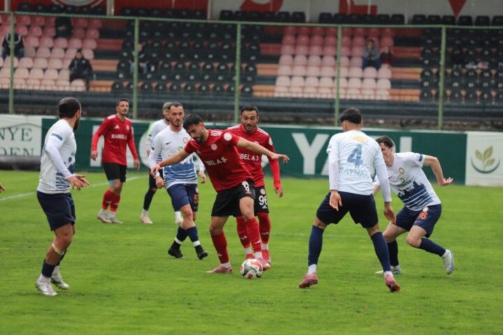 Karaköprü Belediyespor Play-Off İddiasını Sürdürüyor