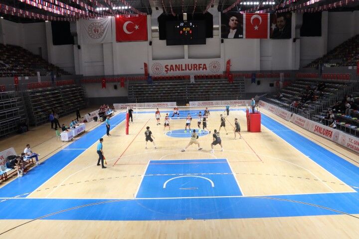 Şanliurfa Büyükşehi̇r Beledi̇yesi̇ Genç Erkekler Voleybol Takimi Fi̇lede İddi̇ali (6) (Küçük)