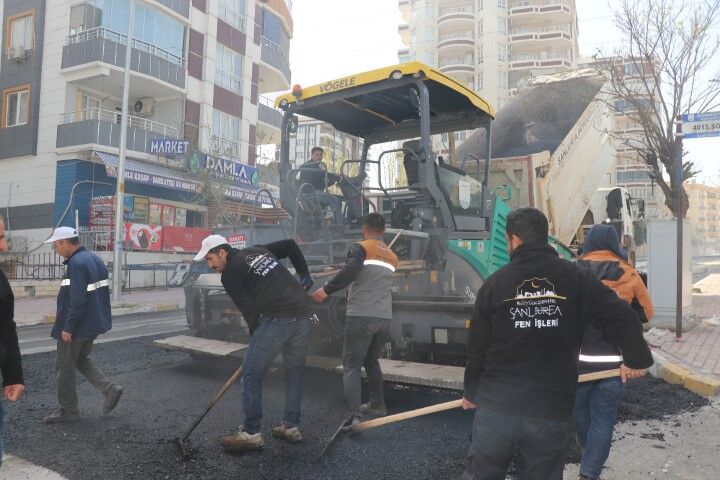 Şanlıurfa’da Büyükşehir’den Yol Hamlesi!