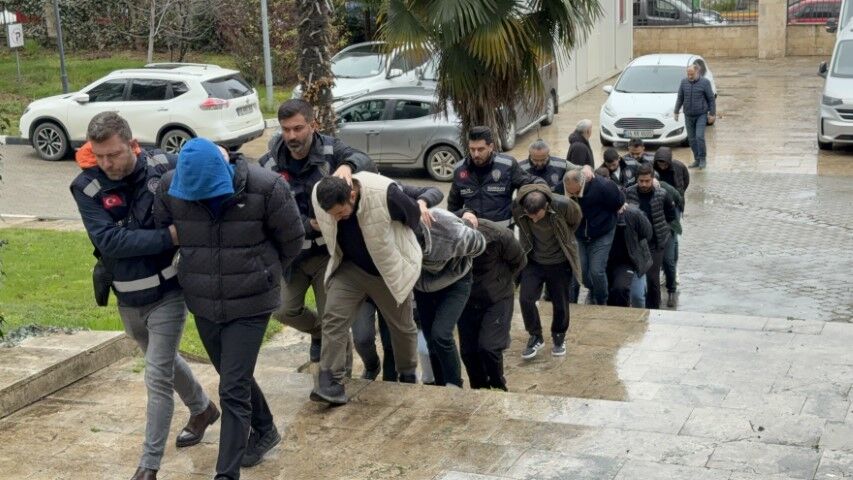 Şanlıurfa Dahil 13 İlde “Change” Operasyonu 30 Şüpheli Yakalandı (2) (Küçük)