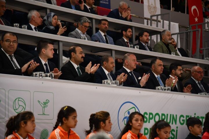 Şanlıurfa’da 7 Binden Fazla Çocuk Spora Kazandırılacak4 (Küçük)