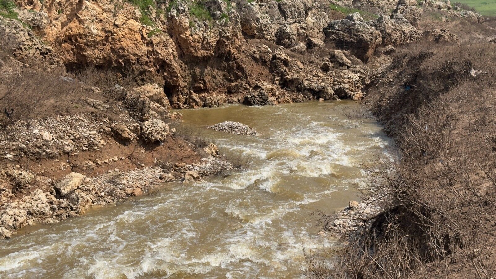 Şanlıurfa’da Gizemli Girdap: Tonlarca Su Yok Oluyor