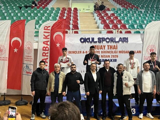 Siverekli Genç Sporcu Muay Thai’de Türkiye İkinciliği Kazandı2 (Küçük)