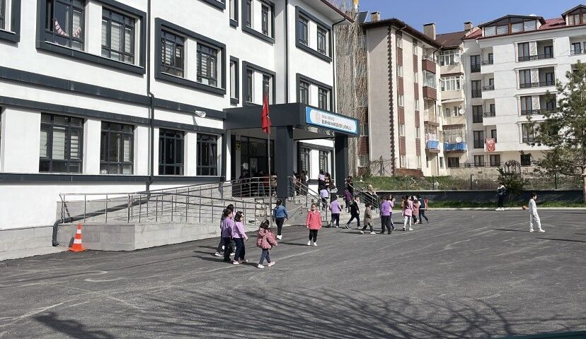 Siverek’teki Olayın Ardından Sivas’ta İş Bırakma Çağrısı Karşılık Bulmadı (2) (Küçük)