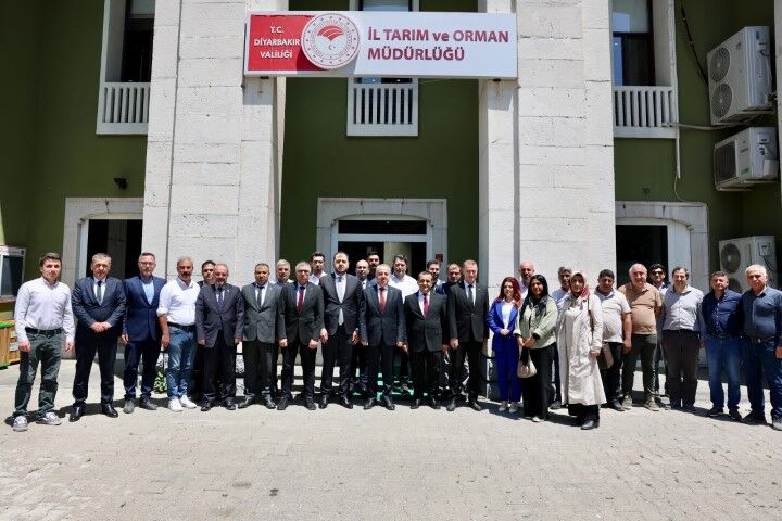Aw703606 02 (Küçük)