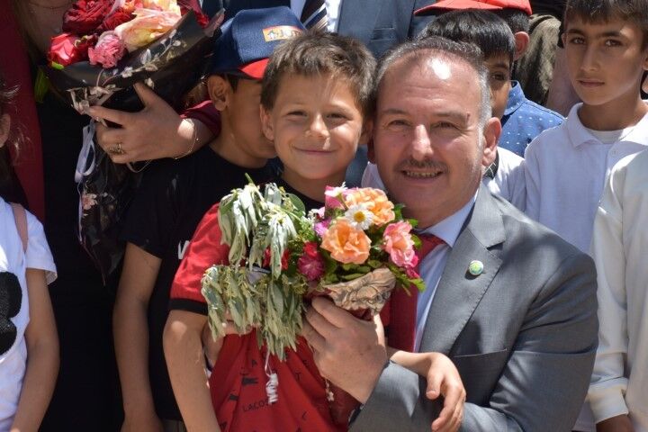 Harran Üniversitesi’nde Bahar Şenliği Coşkusu Başladı (4) (Küçük)