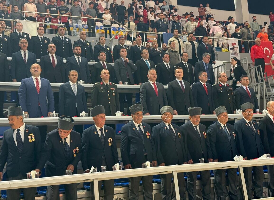 Şanlıurfa’da 19 Mayıs Coşkusu Kapalı Salona Taştı!
