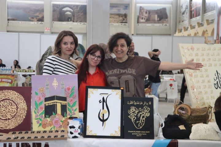 Karaköprü’de Kadin Emeği̇ Festi̇vali̇ Coşkusu Başladi (7) (Küçük)