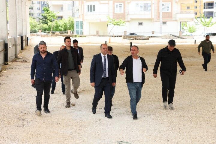 Nihat Çiftçi Semt Pazarı Çalışmalarını Denetledi