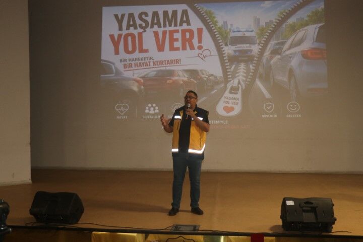 Şanlıurfa’da Toplu Taşıma Şoförlerine Fermuar Sistemi Eğitimi (2) (Küçük)