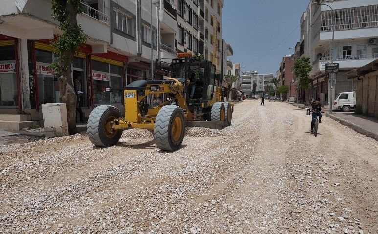 Viranşehir’de Uğur Boran Caddesi Asfalta Hazırlanıyor