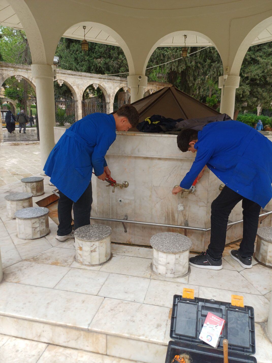 Şanlıurfa’da Mesleki Eğitim Öğrencilerinden Dergah Camisi’nde Bakım Çalışması