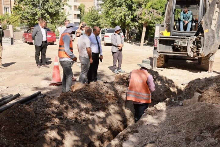Karaköprü'de Akpıyar Mahallesi İçin Yol Seferberliği Başladı