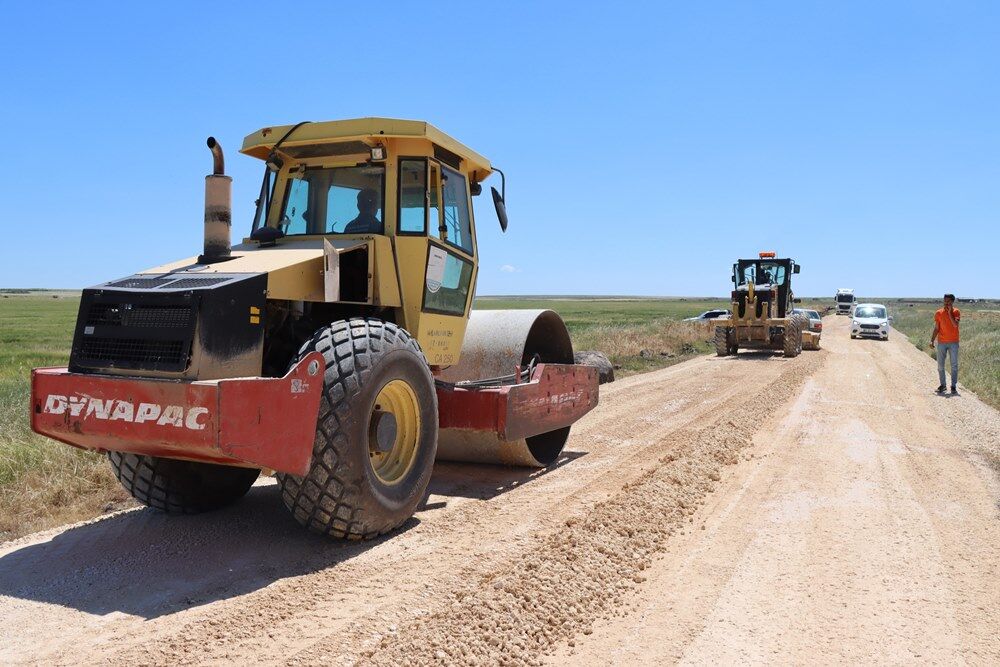 Şanlıurfa Hilvan Kırsalında Ulaşımı Rahatlatacak Dev Yol Hamlesi
