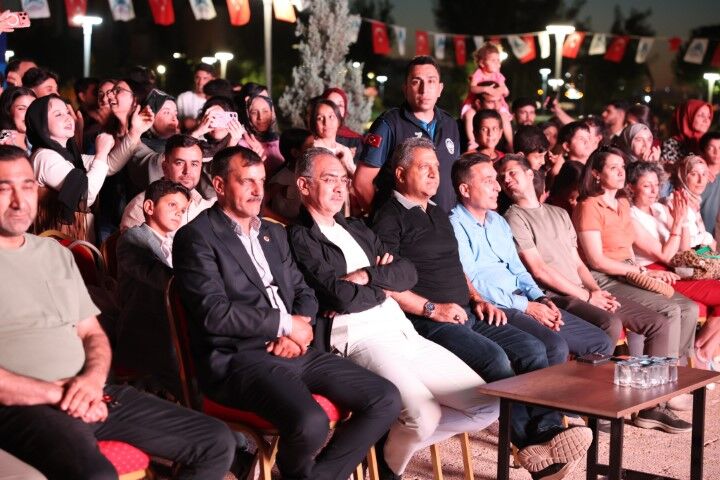 Eyyübiye Belediyesi Üniversite Adaylarını Moral Programında Bir Araya Getirdi (5)