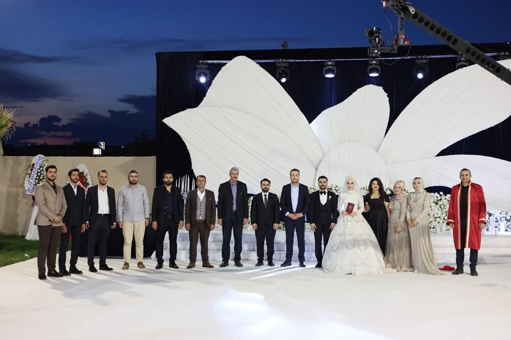 Güneş ve Aslan Ailelerinin Mutlu Günü