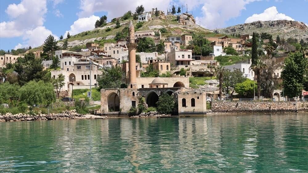 Bozkırın saklı şehri Halfeti’ye turist akını; "Hayran kaldılar"