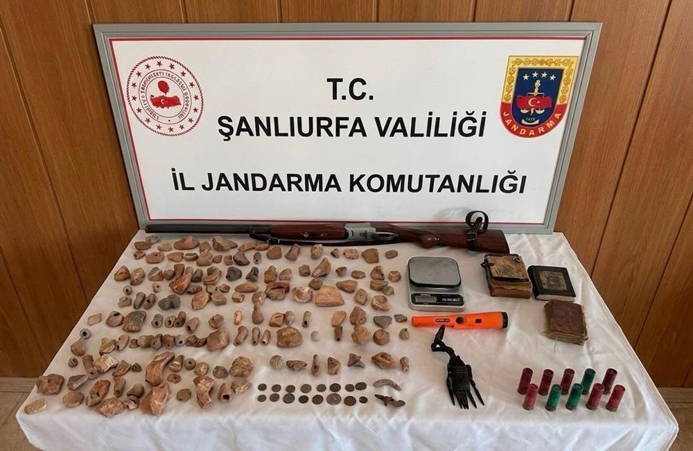 Tarihi eser kaçakçısına darbe: Halfeti jandarma dur dedi!