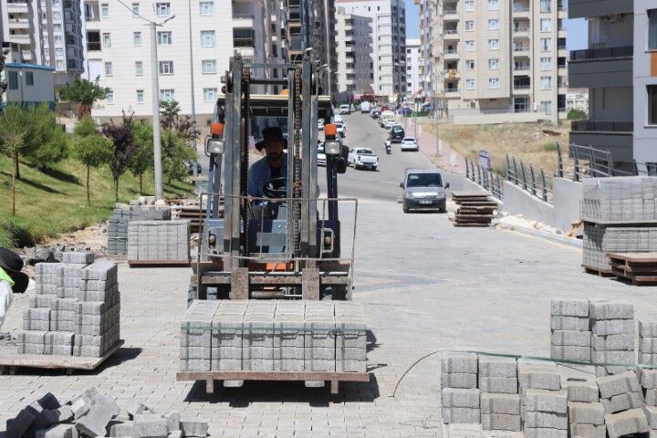 Karaköprü’de Üstyapı Seferberliği: Doğukent Ve Atakent’te Çalışmalar Sürüyor
