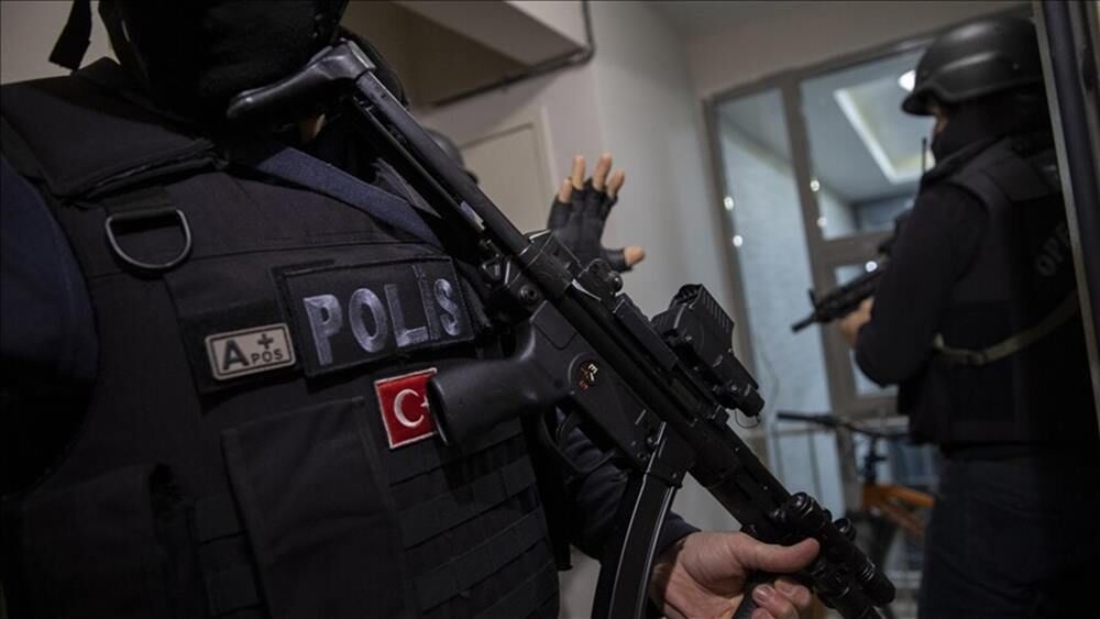 Dolandırıcılık operasyonunda yakalanan 32 şüpheli adliyede