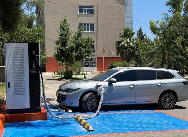 Şanlıurfa Harran Üniversitesi'nde Elektrikli Araç Dönemi Güçleniyor