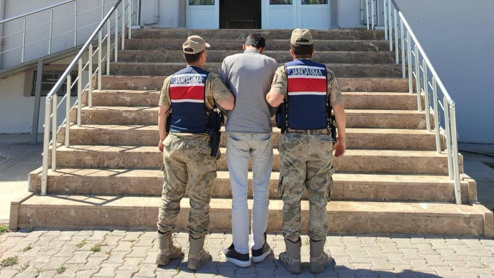 Şanlıurfa Karaköprü’de firari şahsa gözaltı!