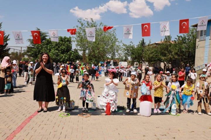 Şanlıurfa’da Çevre Bilinci İçin Binlerce Öğrenci Aynı Etkinlikte Buluştu (2)