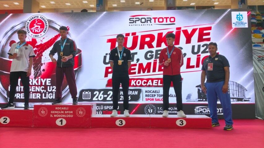Şanlıurfa'ya Karate Gururu! Muhammed Halis Okra Türkiye Üçüncüsü Oldu