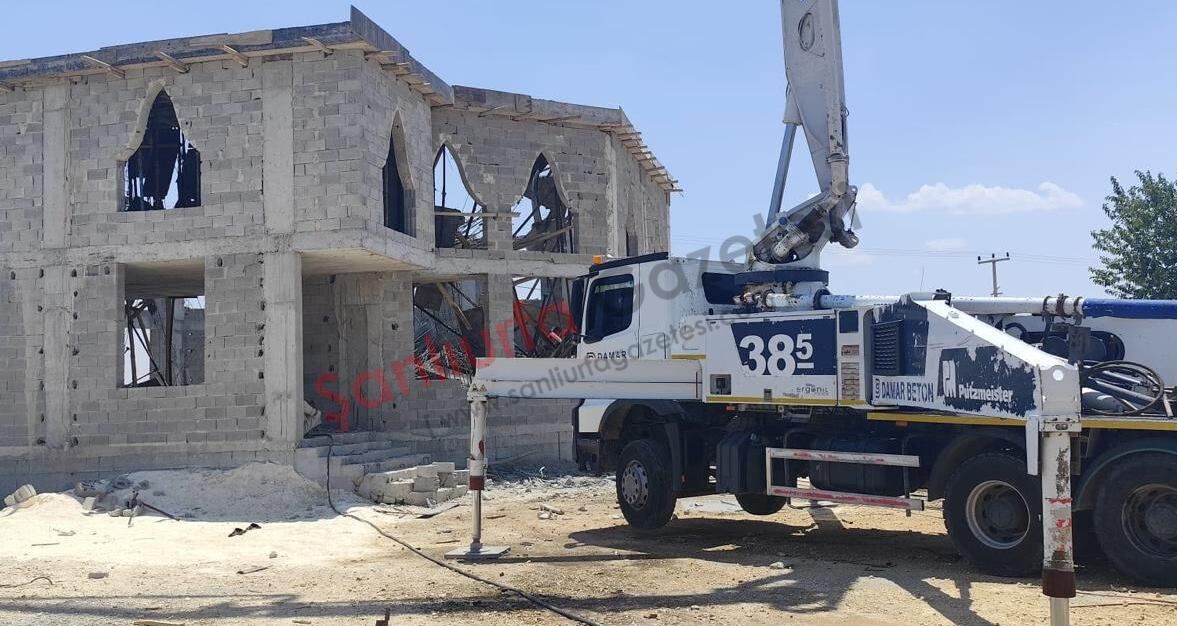 Şanlıurfa'da Cami İnşaatında Çökme: 2 İşçi Yaralandı