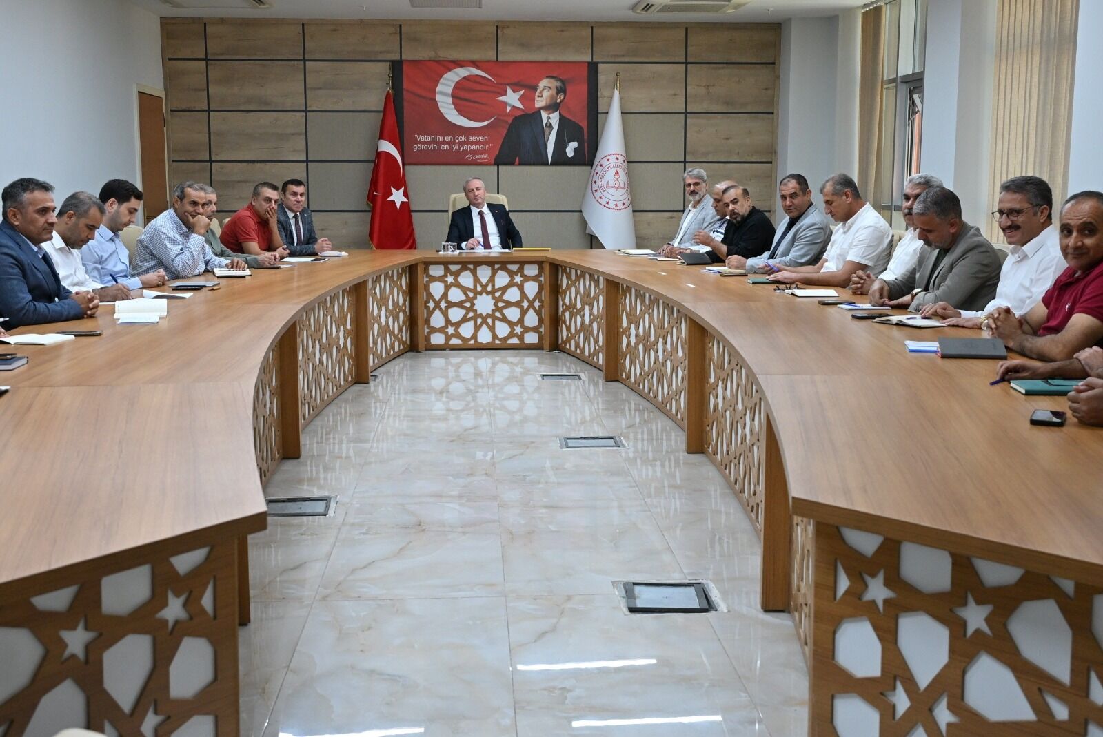 İl Millî Eğitim Müdürü Hasan Kökrek, Birim Amirleriyle İstişare Toplantısında Buluştu