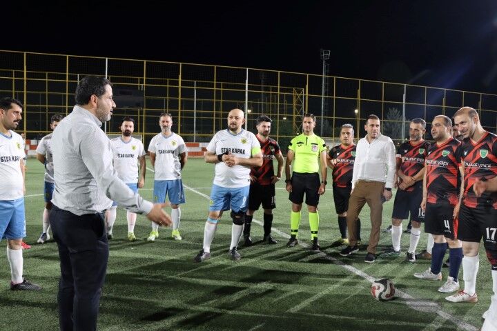 Büyükşehi̇r’den 35 Yaş Üstü Masterler Futbol Turnuvasi (3) (Small)