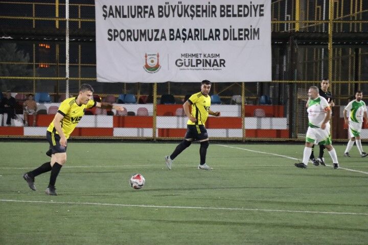 Şanlıurfa'da 36 Takımın Katıldığı Masterler Turnuvasına Yoğun İlgi