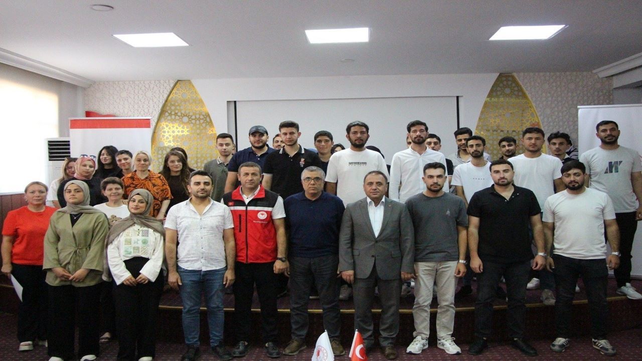 Şanlıurfa Tarım ve Orman İl Müdürlüğü'nden Stajyerlere İş Sağlığı ve Güvenliği Eğitimi