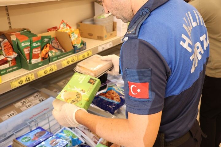 Haliliye'de Marketlere Sıkı Zabıta Denetimi (1) (Küçük)