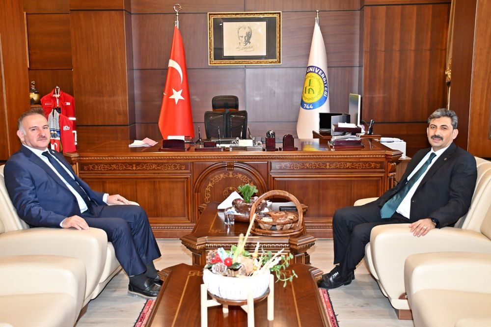 Şanlıurfa Cumhuriyet Başsavcısı Çakmak’tan, Harran Üniversitesi Rektörü Güllüoğlu’na ziyaret