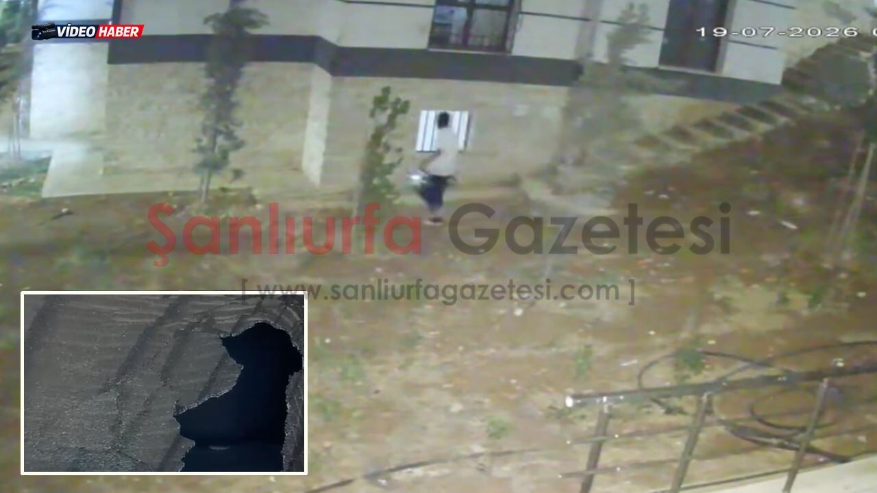 Şanlıurfa'da Oto Hırsızlığı Kamerada: Park Halindeki Aracın Camını Kırıp Değerli Eşyaları Çaldılar