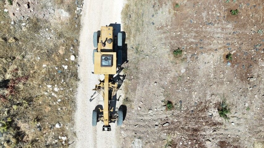 Karaköprü'de kırsal yollar sathi asfaltla yenileniyor
