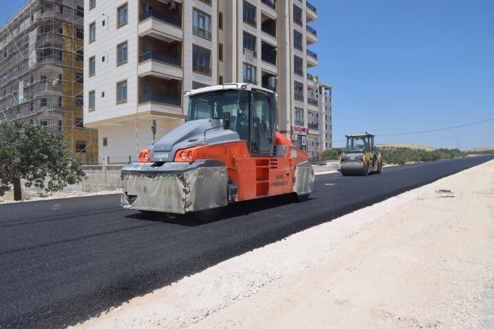 Şanlıurfa Büyükşehir Belediyesi'nden Karaköprü'de Sıcak Asfalt Çalışması (2)