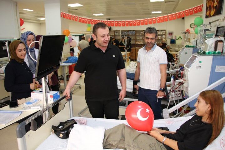 Şanlıurfa Eğitim Ve Araştırma Hastanesi'nden Diyaliz Hastalarına Anlamlı Destek!