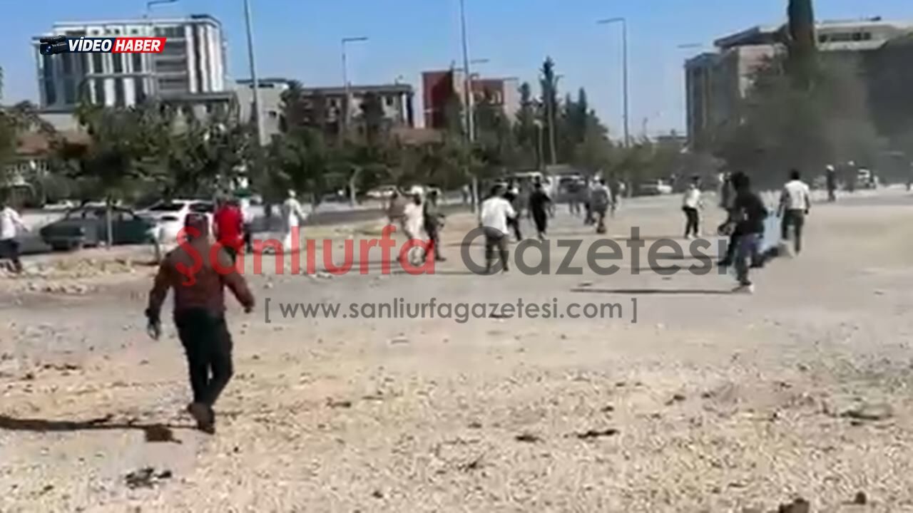 Şanlıurfa'da Adliye Önünde Ortalık Savaş Alanına Döndü